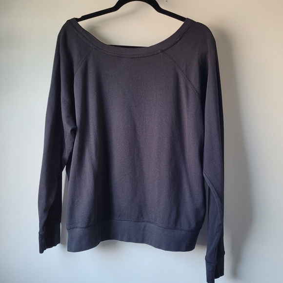 STRANGER THINGS Floral Slouchy Sweatshirt Women's Junior XXL  HOT TOPIC - Picture 3 of 6